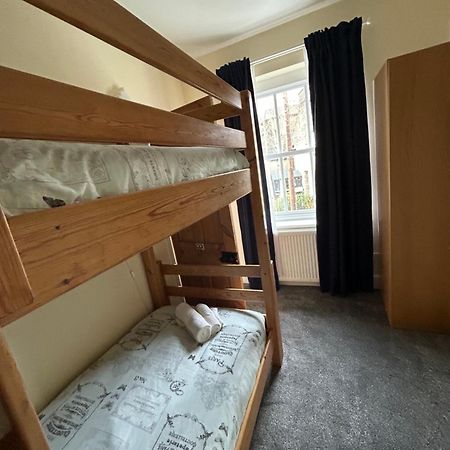 The Buxton Retreat A Luxurious 3-Storey Townhouse With Four Poster Bed And Double Jacuzzi Bath" Exterior photo